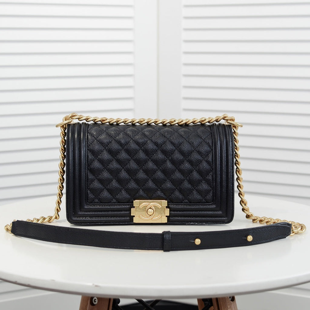 CAVIAR BOY BAG MEDIUM 67086 BLACK
