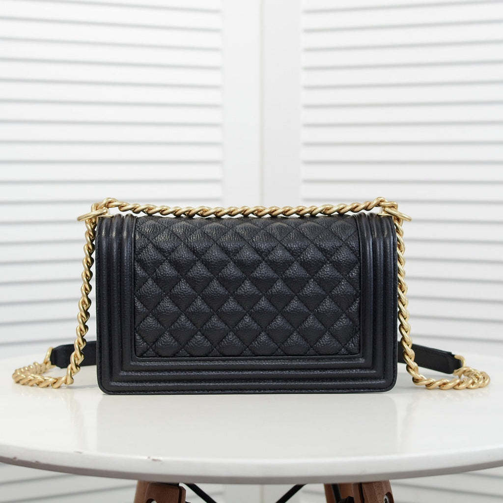 CAVIAR BOY BAG MEDIUM 67086 BLACK