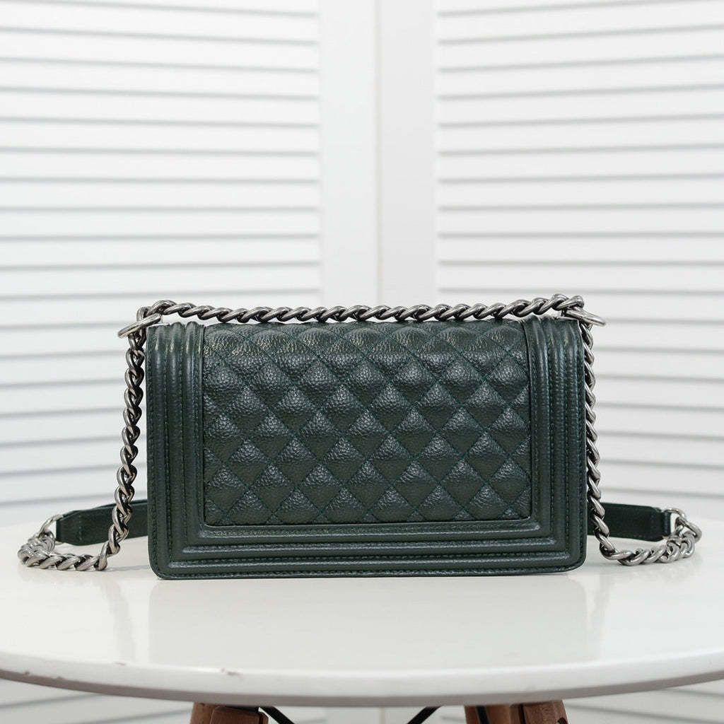 CAVIAR BOY BAG MEDIUM 67086 MOSS GREEN