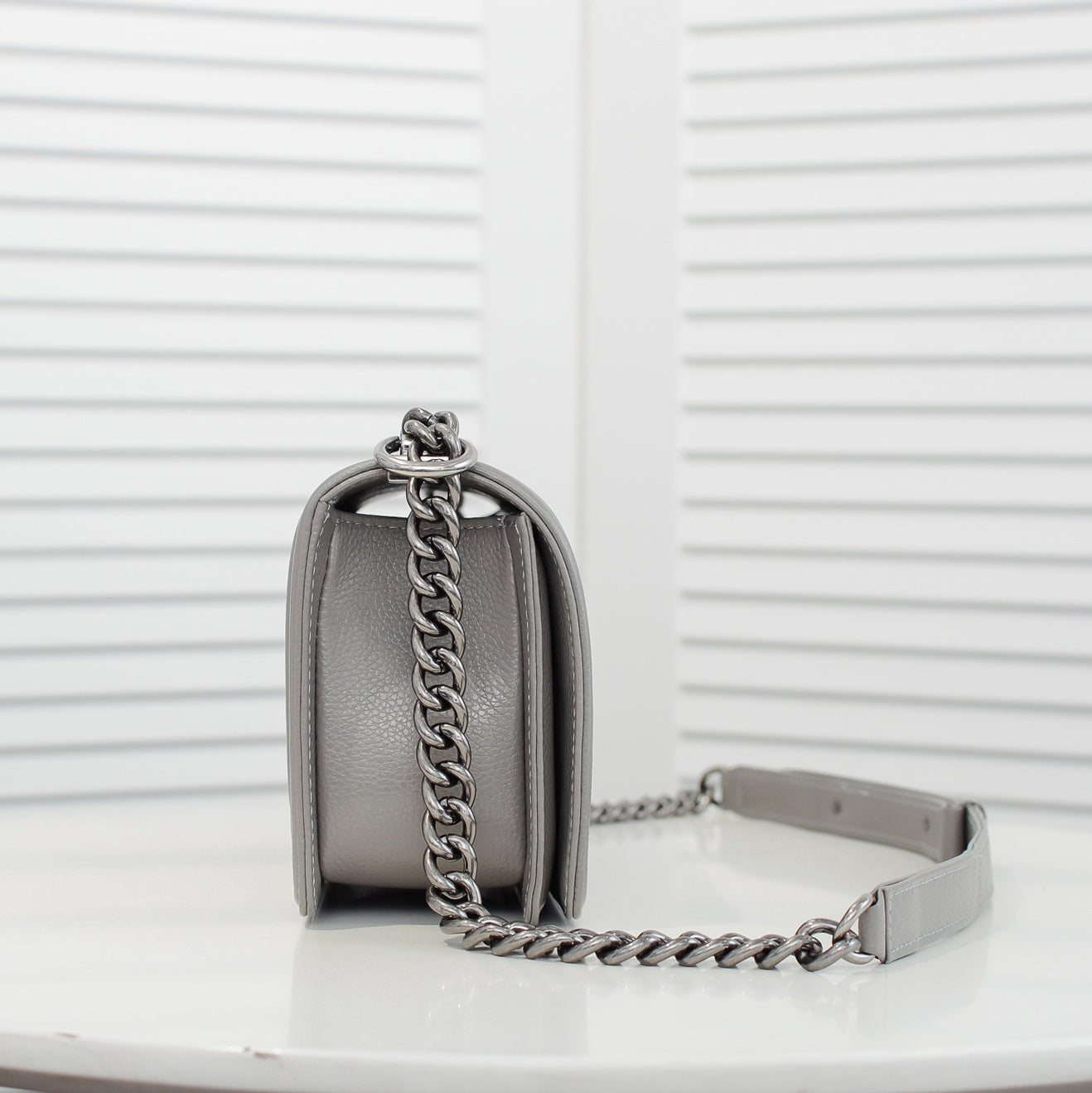 CAVIAR BOY BAG MEDIUM 67086 GREY