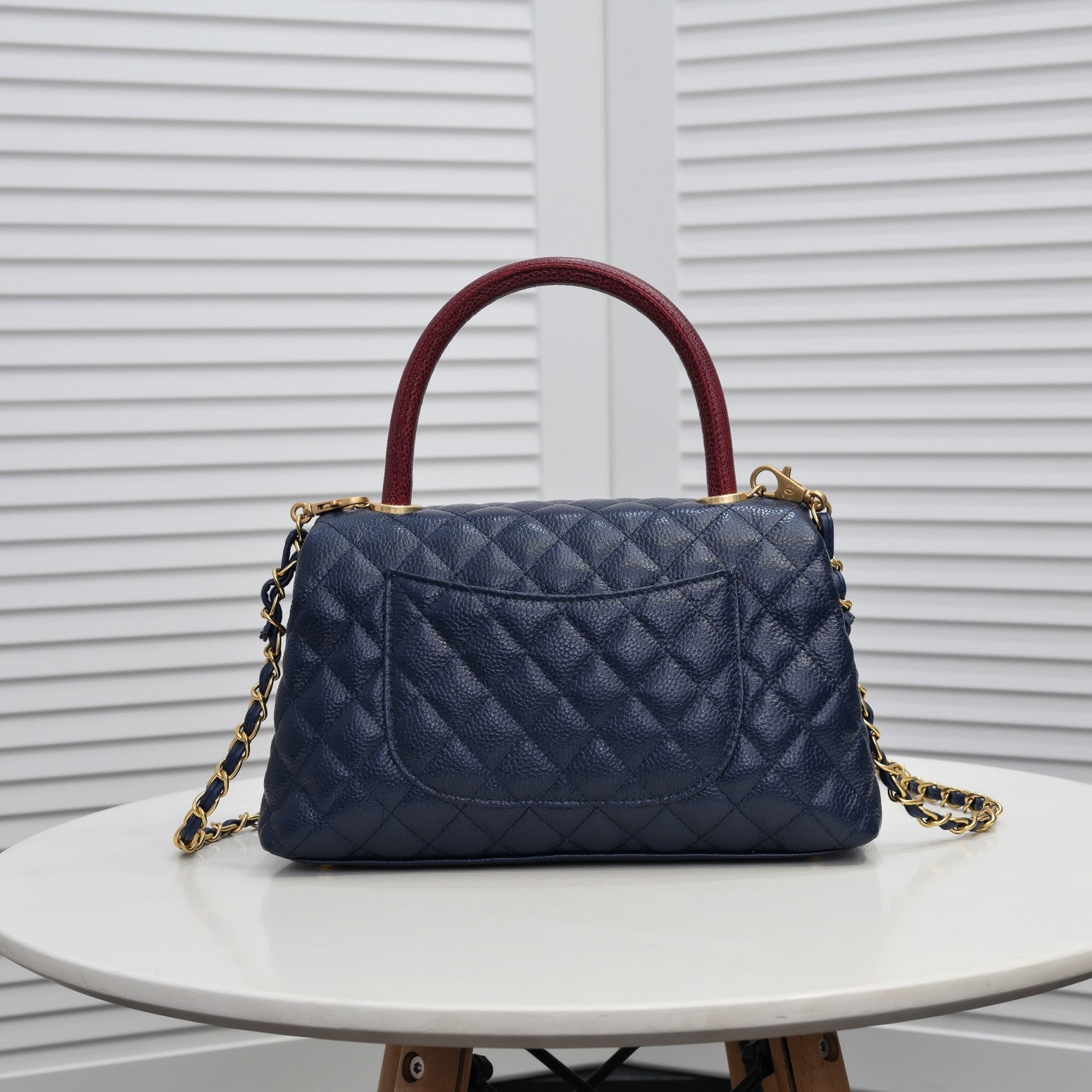 QUILTED CAVIAR 28CM 92992 DARK BLUE