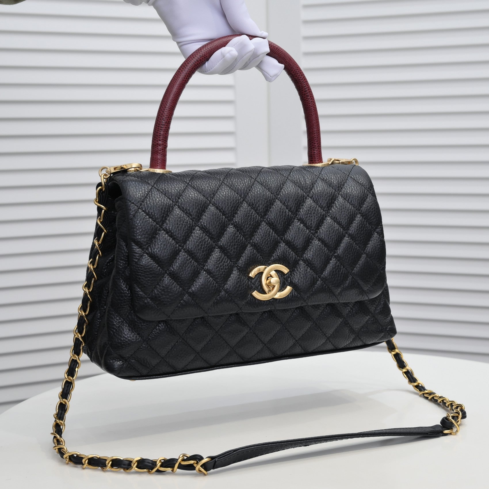 QUILTED CAVIAR 28CM 92992 BLACK