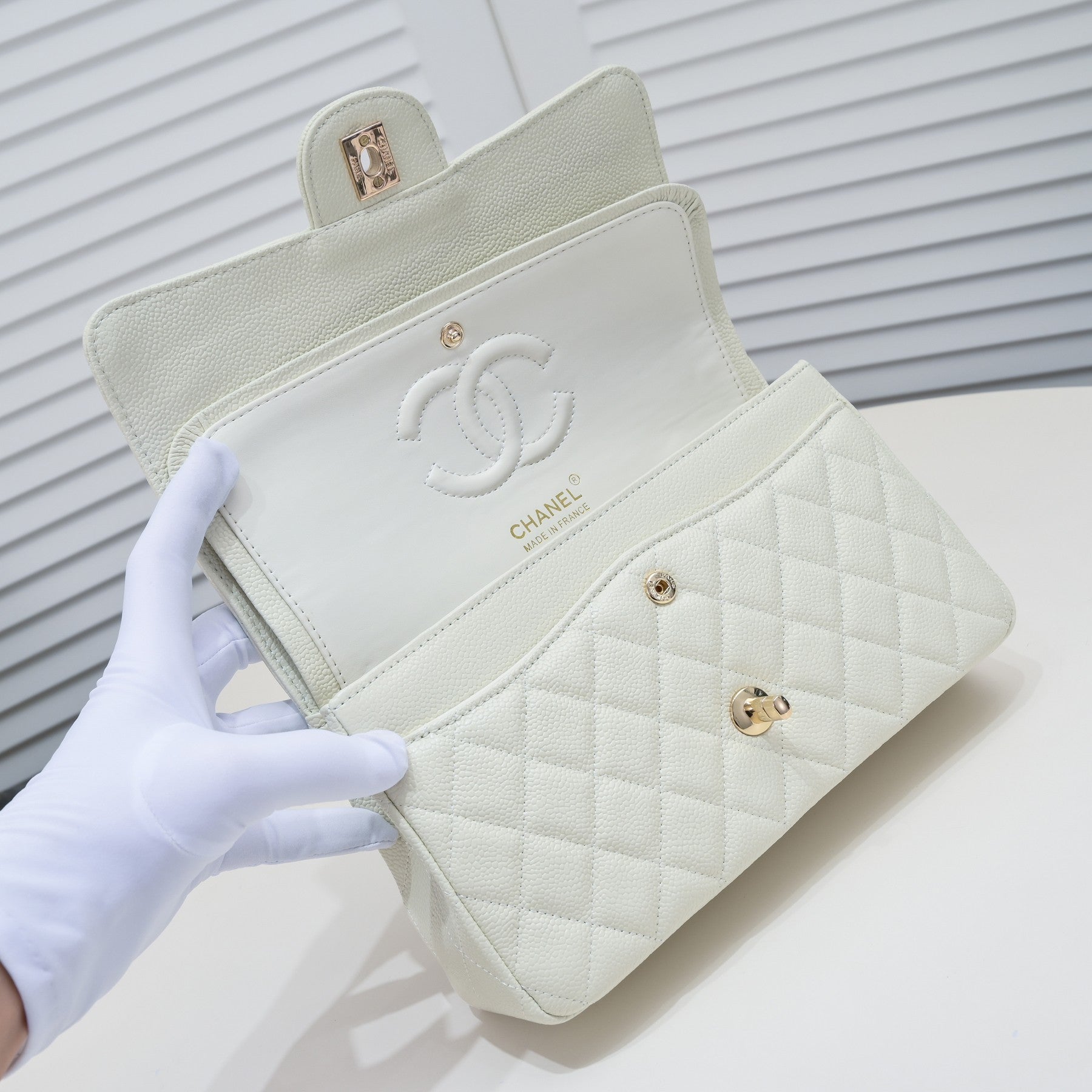 CF2.55 CAVIAR 26CM 1112 CREAM WHITE
