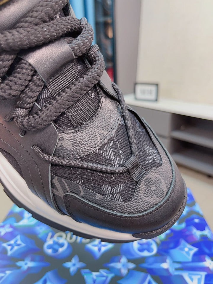 LV MEN'S BLACK SPORTS SHOES