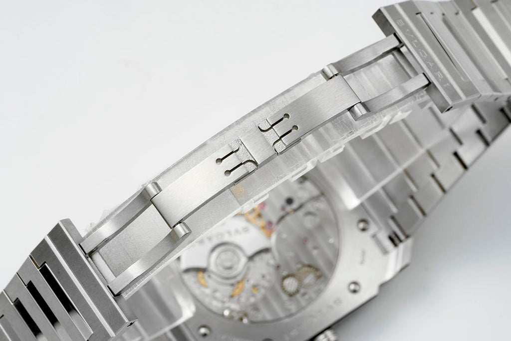 OCTO FINISSIMO AUTOMATIC STEEL CASE BLUE DIAL