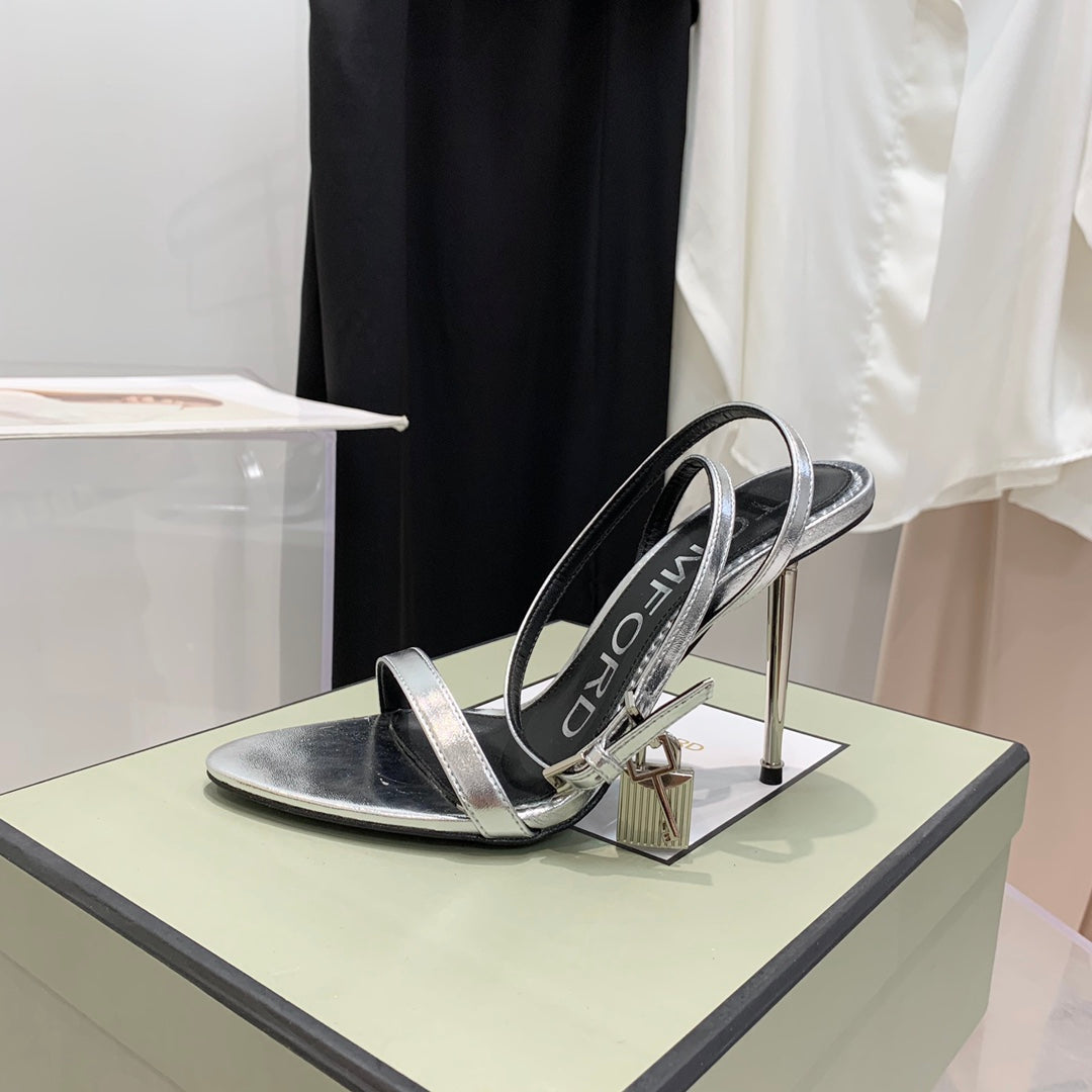 TOM FORD 26S GOLD BUCKLE HEELS 105 MM IN SILVER LAMBSKIN