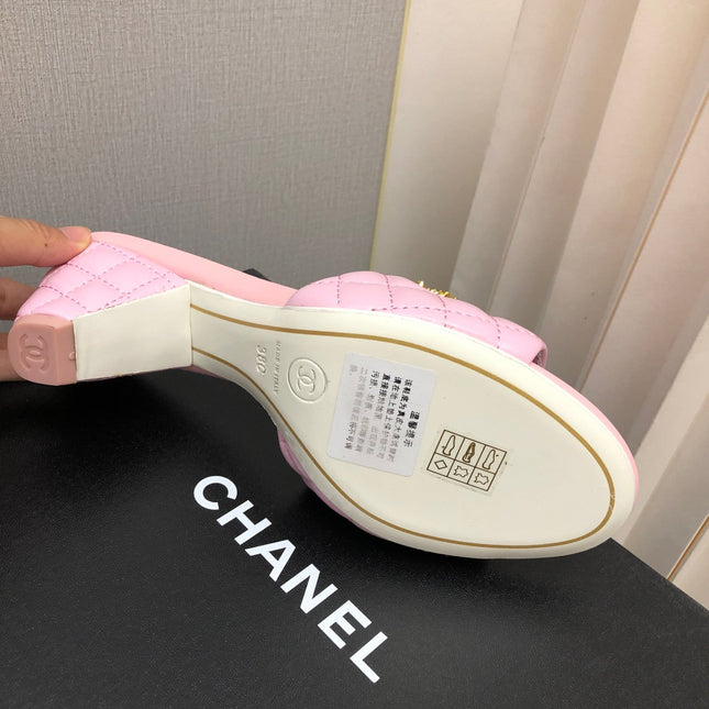 DIAMOND-QUILTED 6 CM SANDALS IN BABY PINK LAMBSKIN