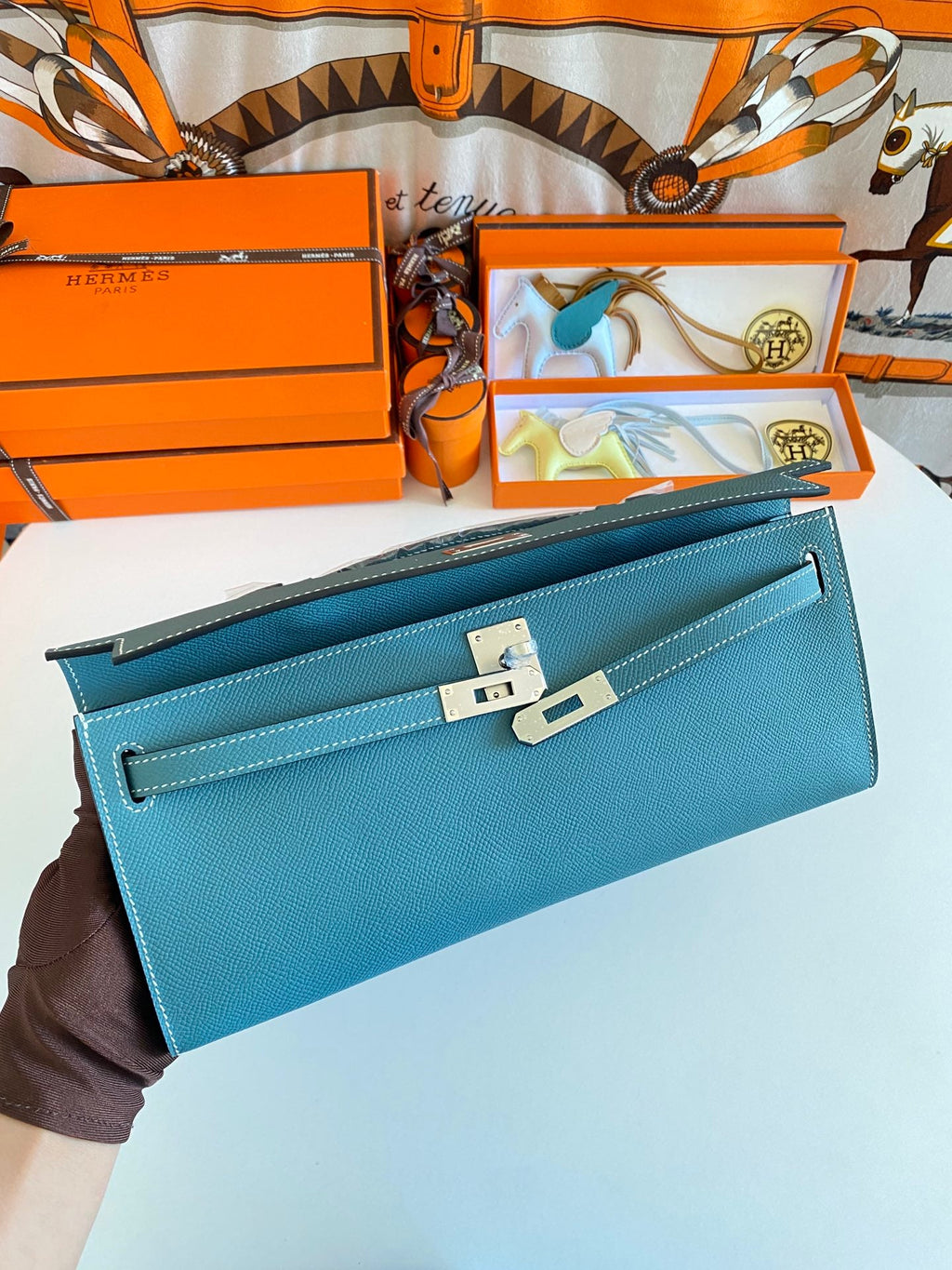 KELLY CUT 31 IN AZURE BLUE CALFSKIN WITH SILVER HARDWARE