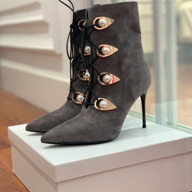 BALMAIN 26S BOOT 95 MM IN CHARCOAL GREY SUEDE PEARL BUTTON