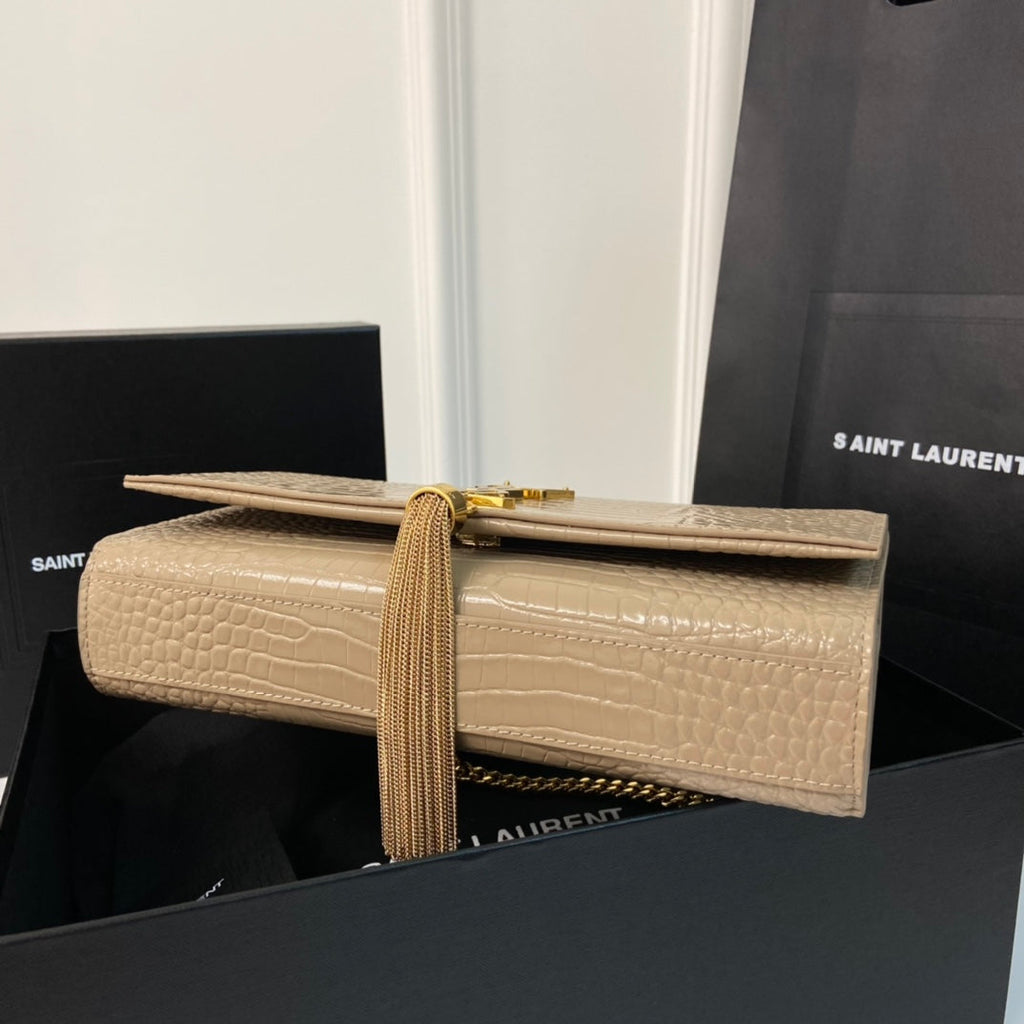 KATE TASSEL 24 CROCODILE PATTERN CALFSKIN BEIGE CREAM WITH GOLD LOGO