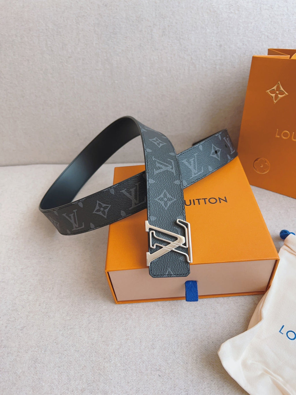 LV 25S BELT 40 MM IN BLACK MIX GREY CALFSKIN 593206