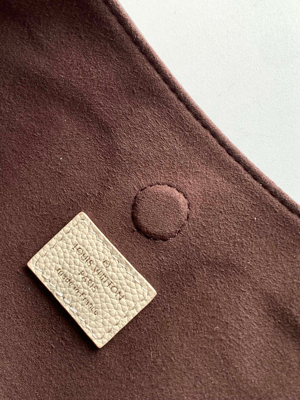 LV 25S OPÉRA MEDIUM BAG 36 IN BROWN AND CREAM MONOGRAM CALFSKIN GOLD HARDWARE