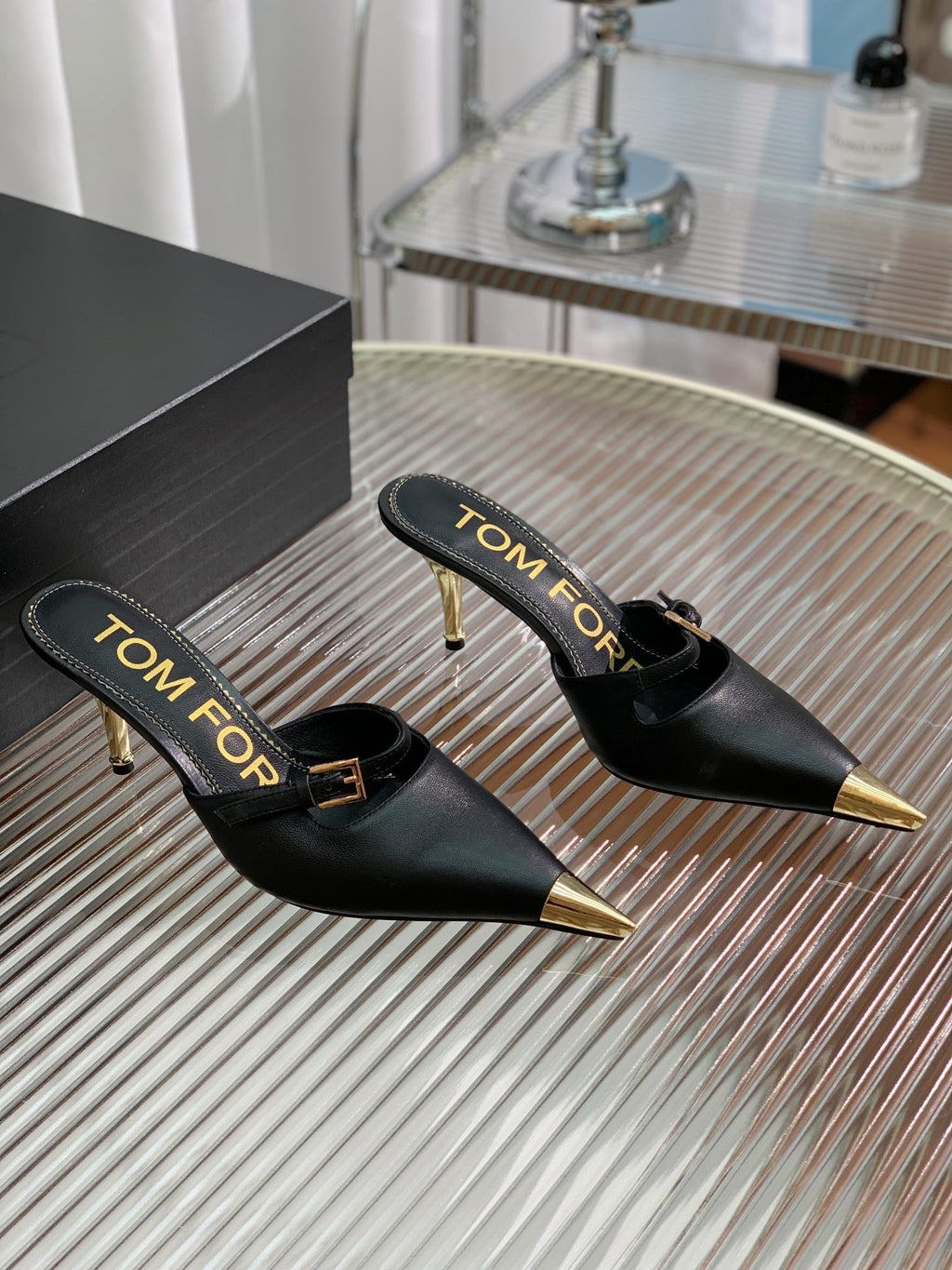 HIGH PUMP MULE 7 CM IN BLACK CALFSKIN