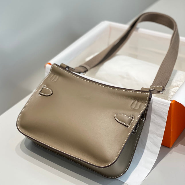 HM JYPSIERE SHOULDER BAG 23 IN WOOD BROWN CALFSKIN SILVER HARDWARE