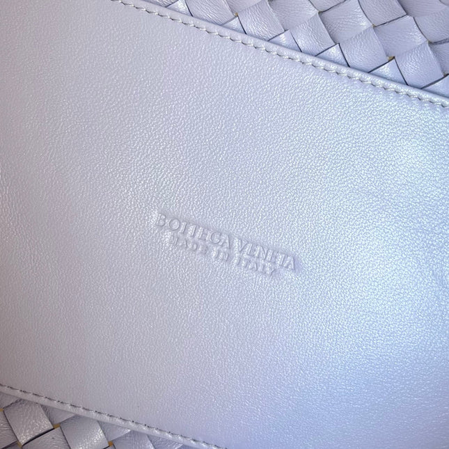 MINI CABAT 20 IN LILAC PURPLE LAMBSKIN