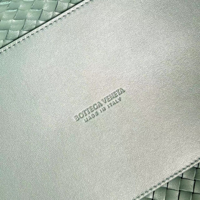 LARGE CABAT 51 IN XANADU GRAY LAMBSKIN