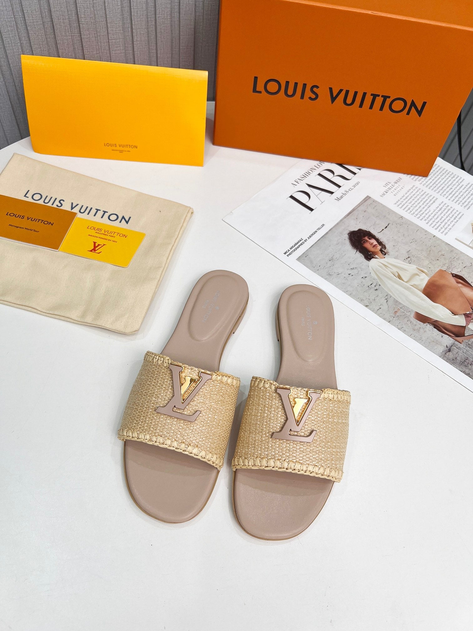 LV 26S FLAT SLIDES IN DARK BEIGE CALFSKIN AND RAFFIA
