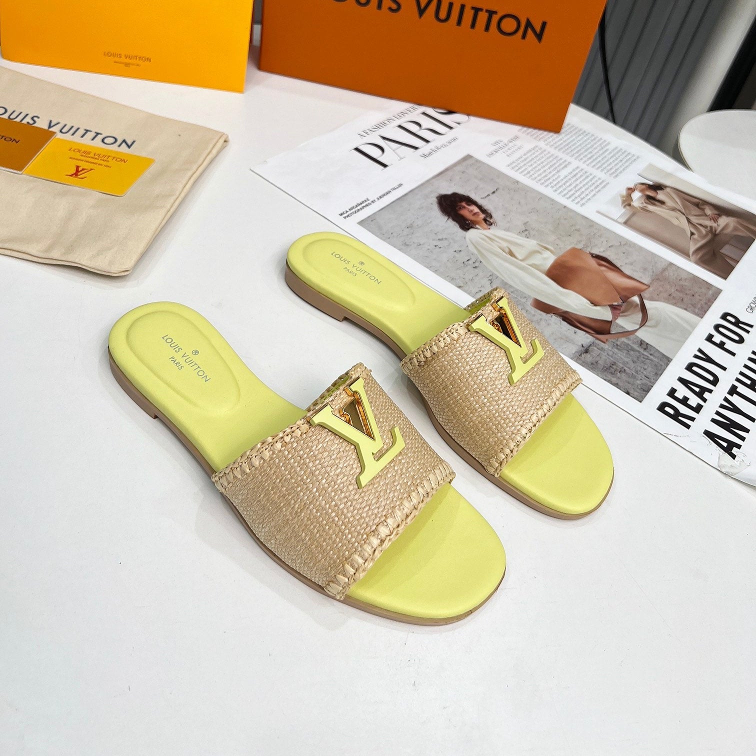 LV 26S FLAT SLIDES IN LIGHT YELLOW CALFSKIN AND BEIGE RAFFIA