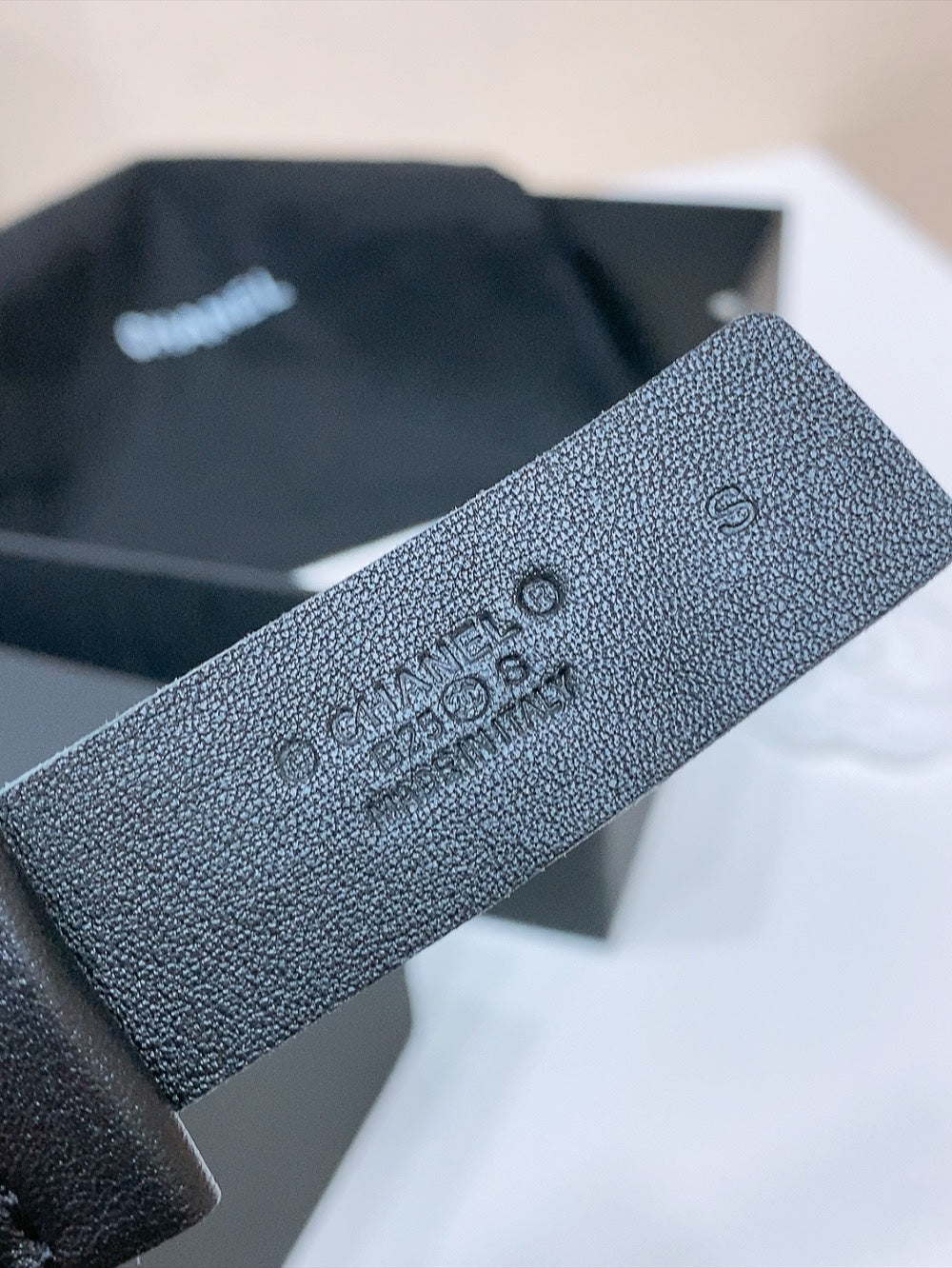 DOUBLE C ELASTIC BELT 30MM IN BLACK CANVAS GOLD HARDWARE EMBOSSED LOGO