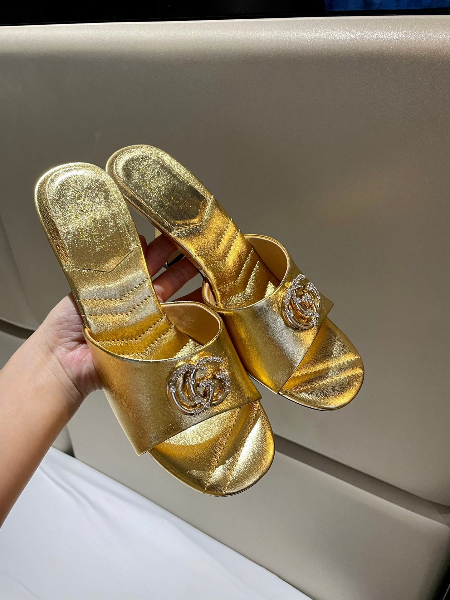 GG HIGH HEELS 70 IN SHINY GOLD LAMBSKIN GOLD HARDWARE WITH CRYSTALS