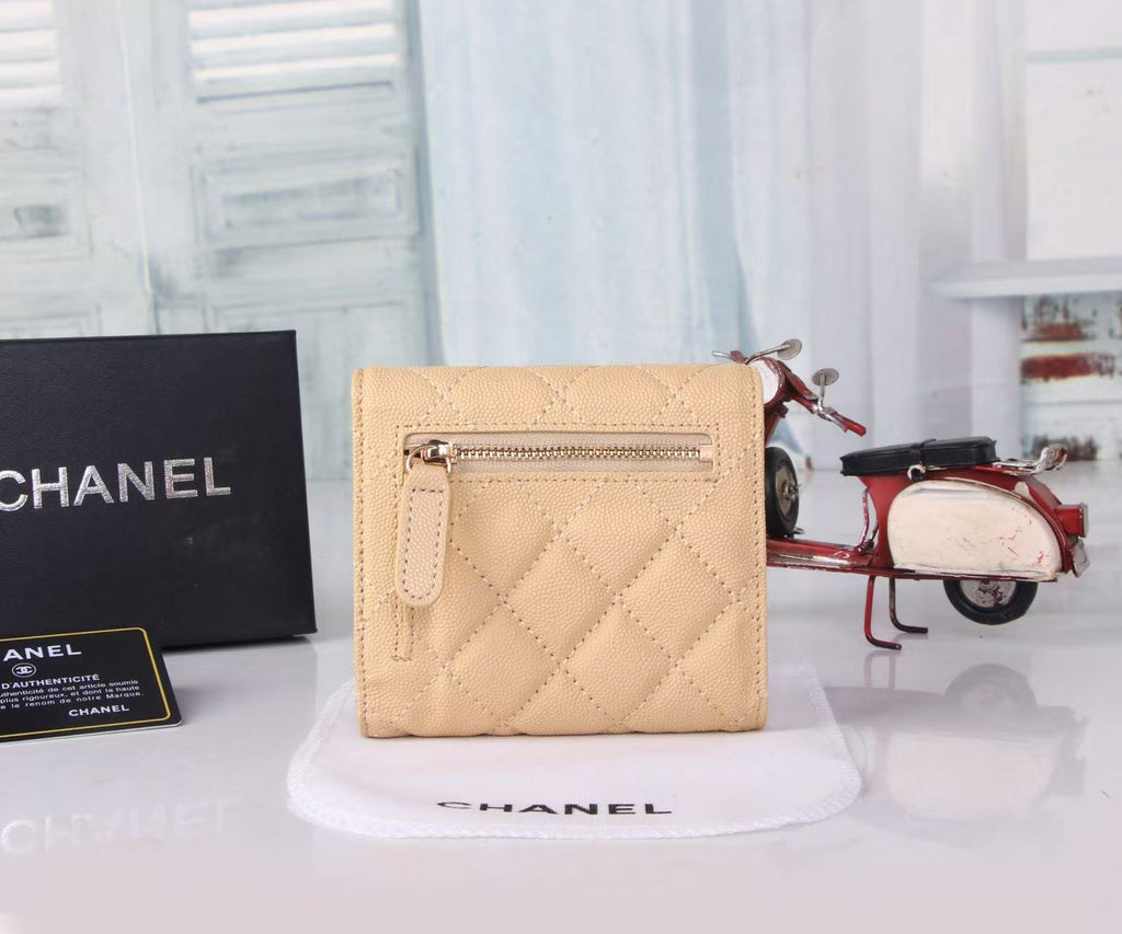 CHANEL FLAP CARD HOLDER IN BEIGE CAVIAR CALFSKIN WITH CRYSTAL EMBOSSED LOGO