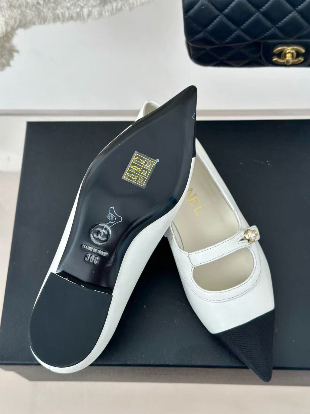 CHANEL 26S MARY JANE FLATS IN WHITE BLACK LAMBSKIN 25626