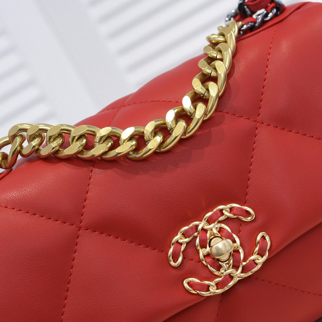 19 FLAP BAG 26CM 9010 RED