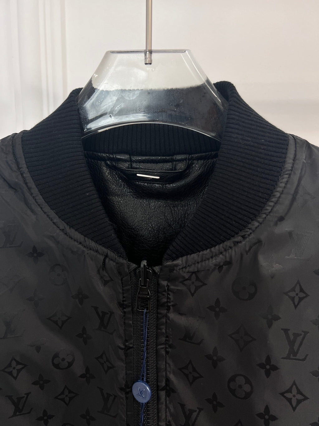 LV BOMBER JACKET 19760
