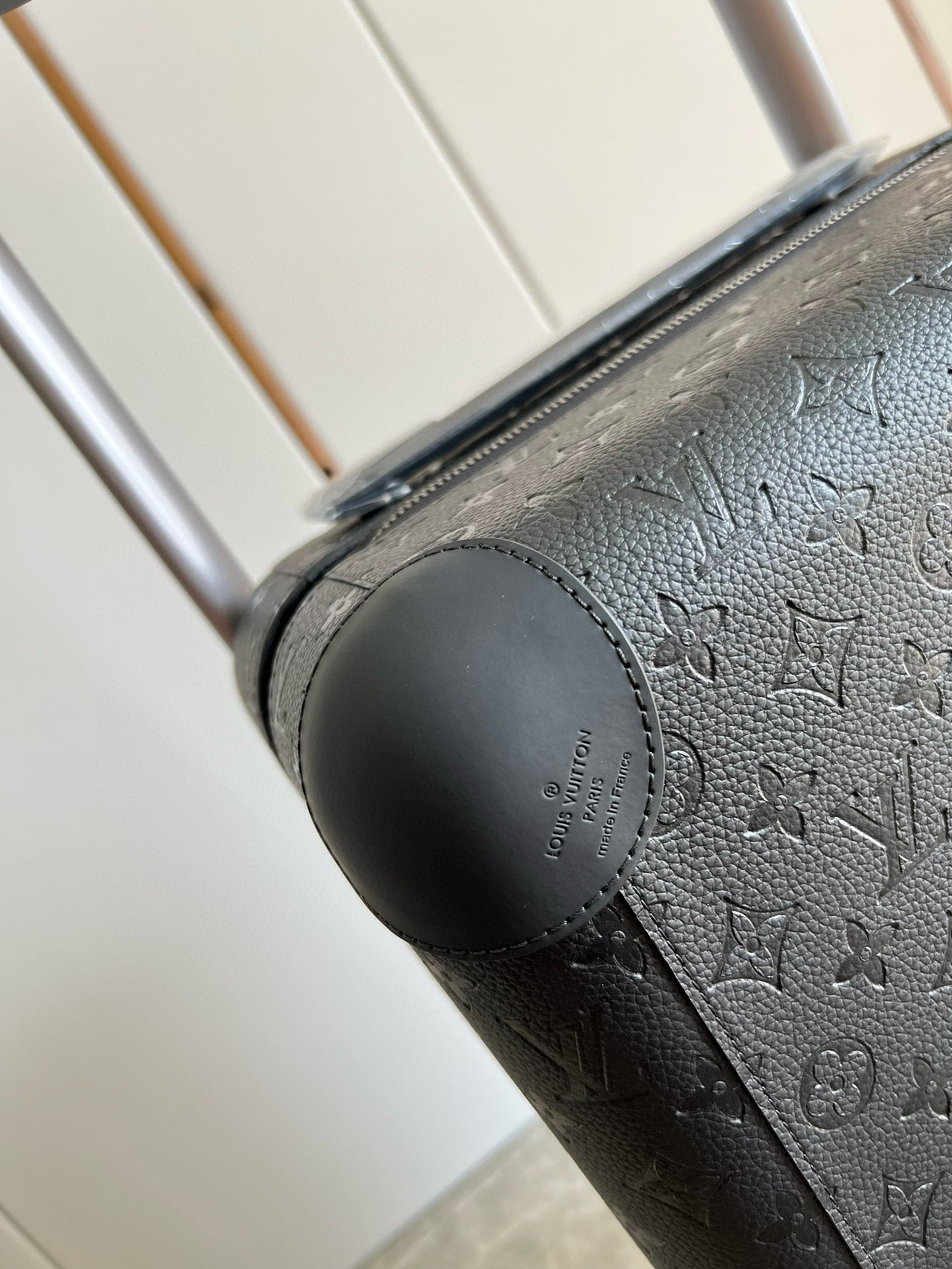 HORIZON 55 SUITCASE MONOGRAM IN BLACK METAL HARDWARE