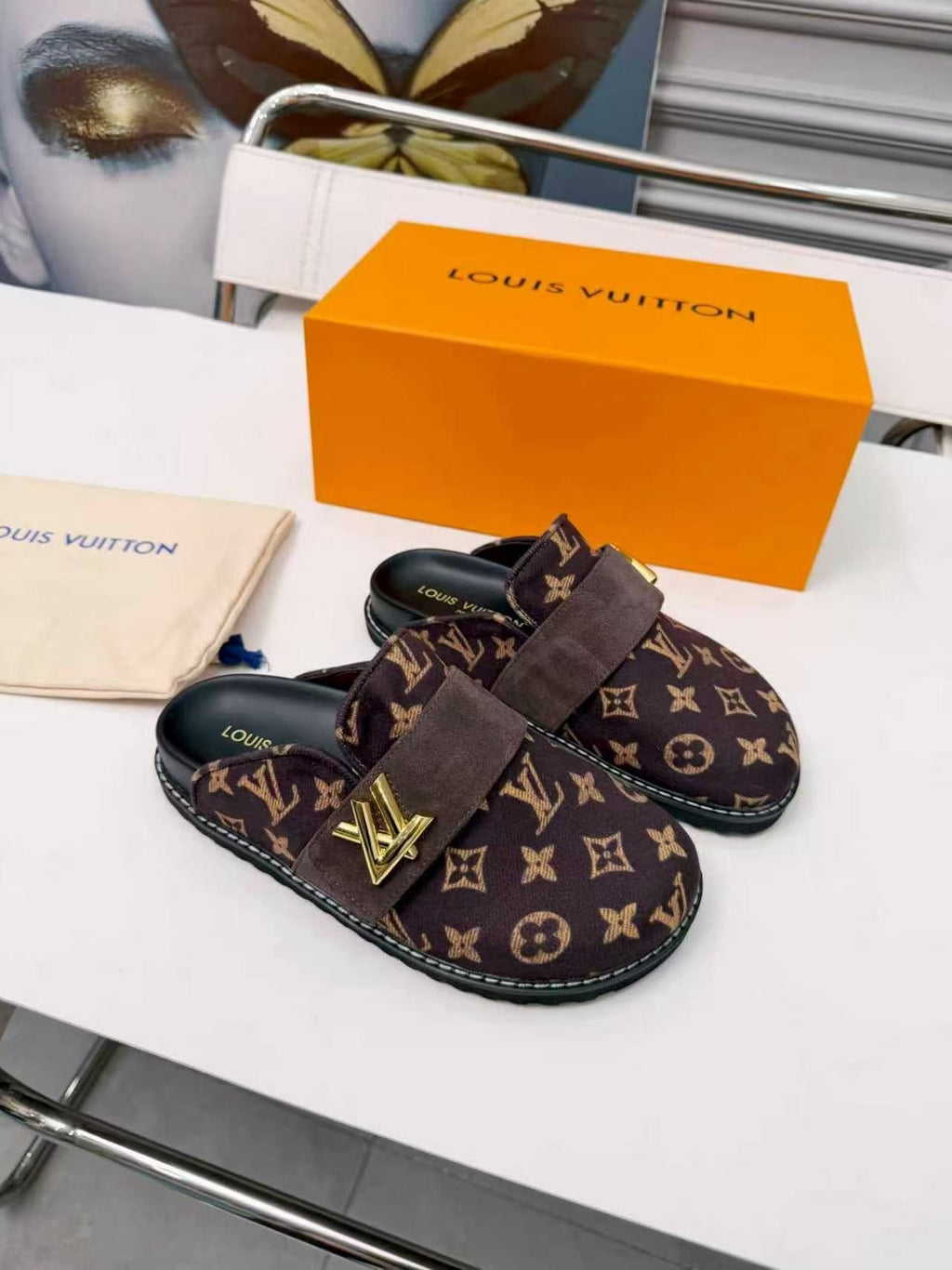LV 26S COSY FLAT COMFORT CLOG IN BROWN MONOGRAM LOGO