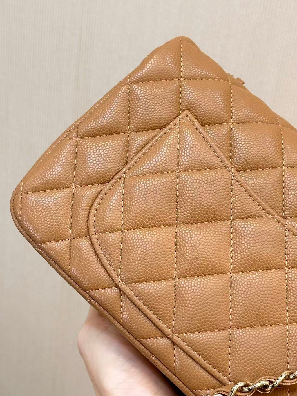 CHANEL 25S FLAP BAG 20 CM IN LIGHT BROWN LAMBSKIN GOLD HARDWARE 25626
