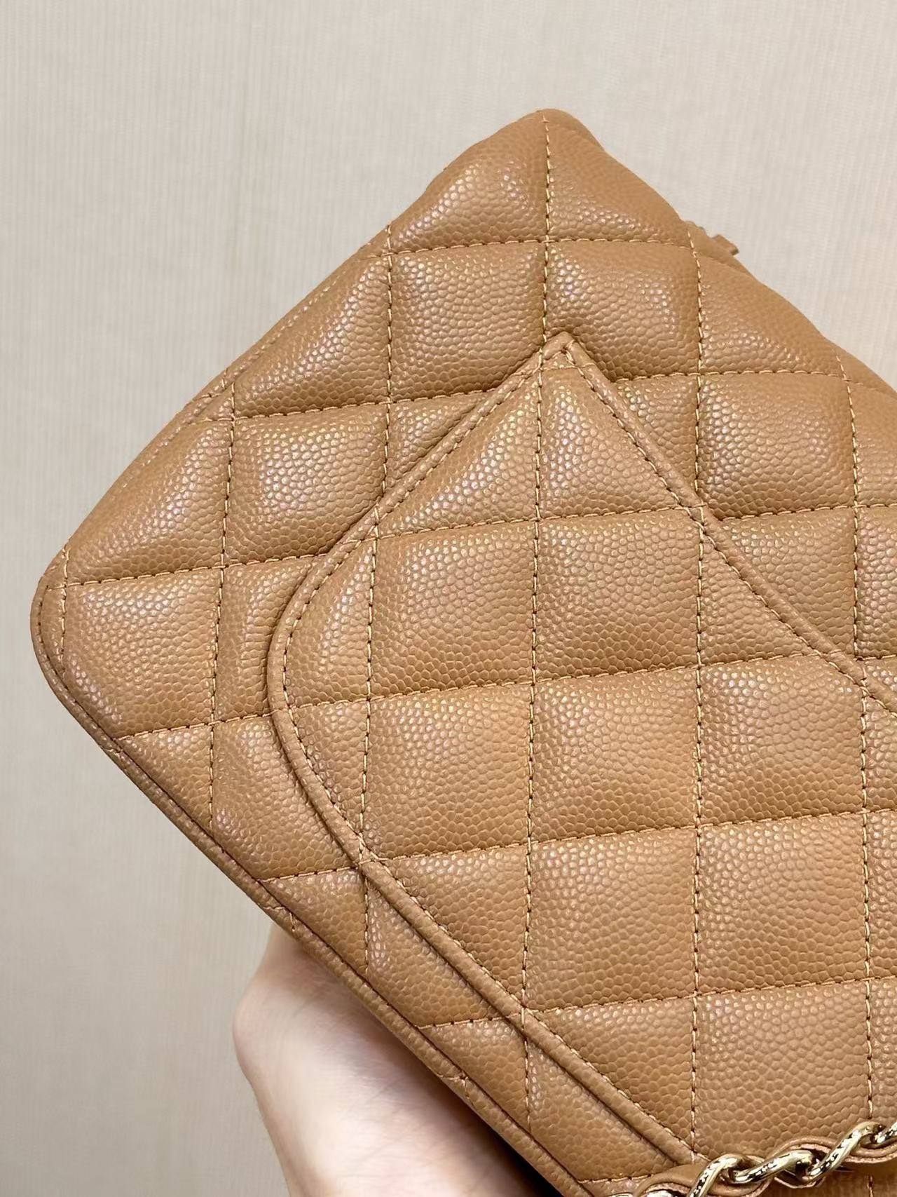 CHANEL 25S FLAP BAG 20 CM IN LIGHT BROWN LAMBSKIN GOLD HARDWARE 25626