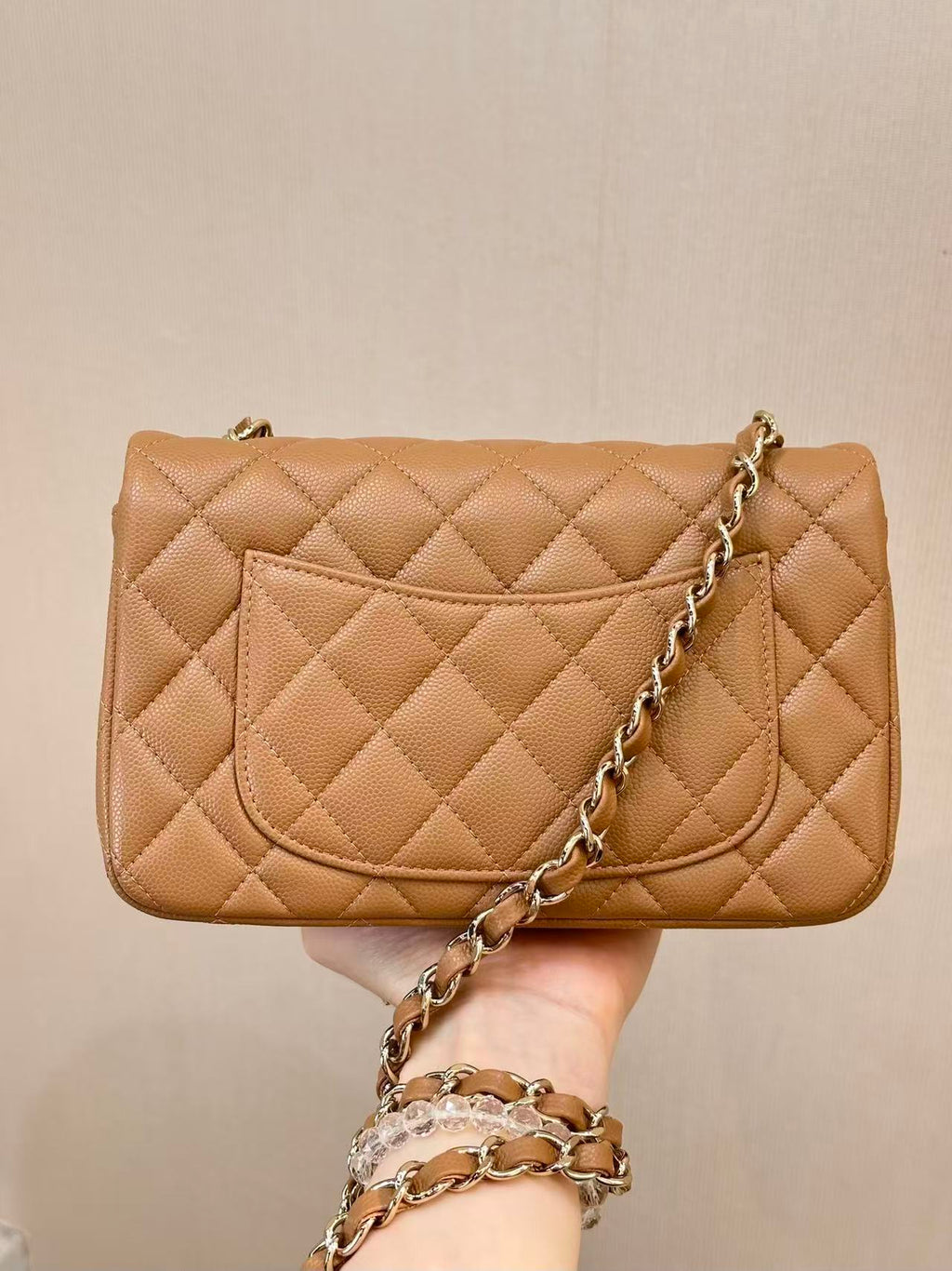 CHANEL 25S FLAP BAG 20 CM IN LIGHT BROWN LAMBSKIN GOLD HARDWARE 25626