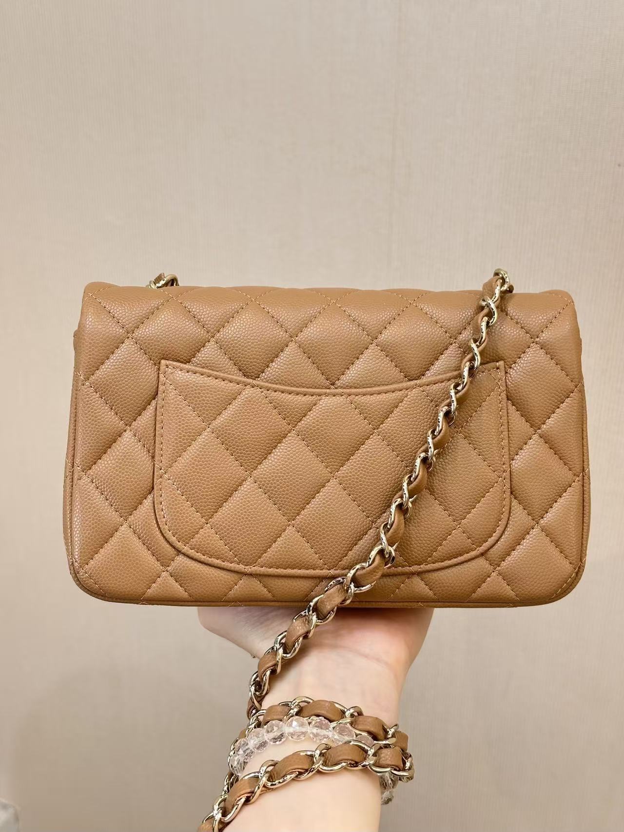 CHANEL 25S FLAP BAG 20 CM IN LIGHT BROWN LAMBSKIN GOLD HARDWARE 25626