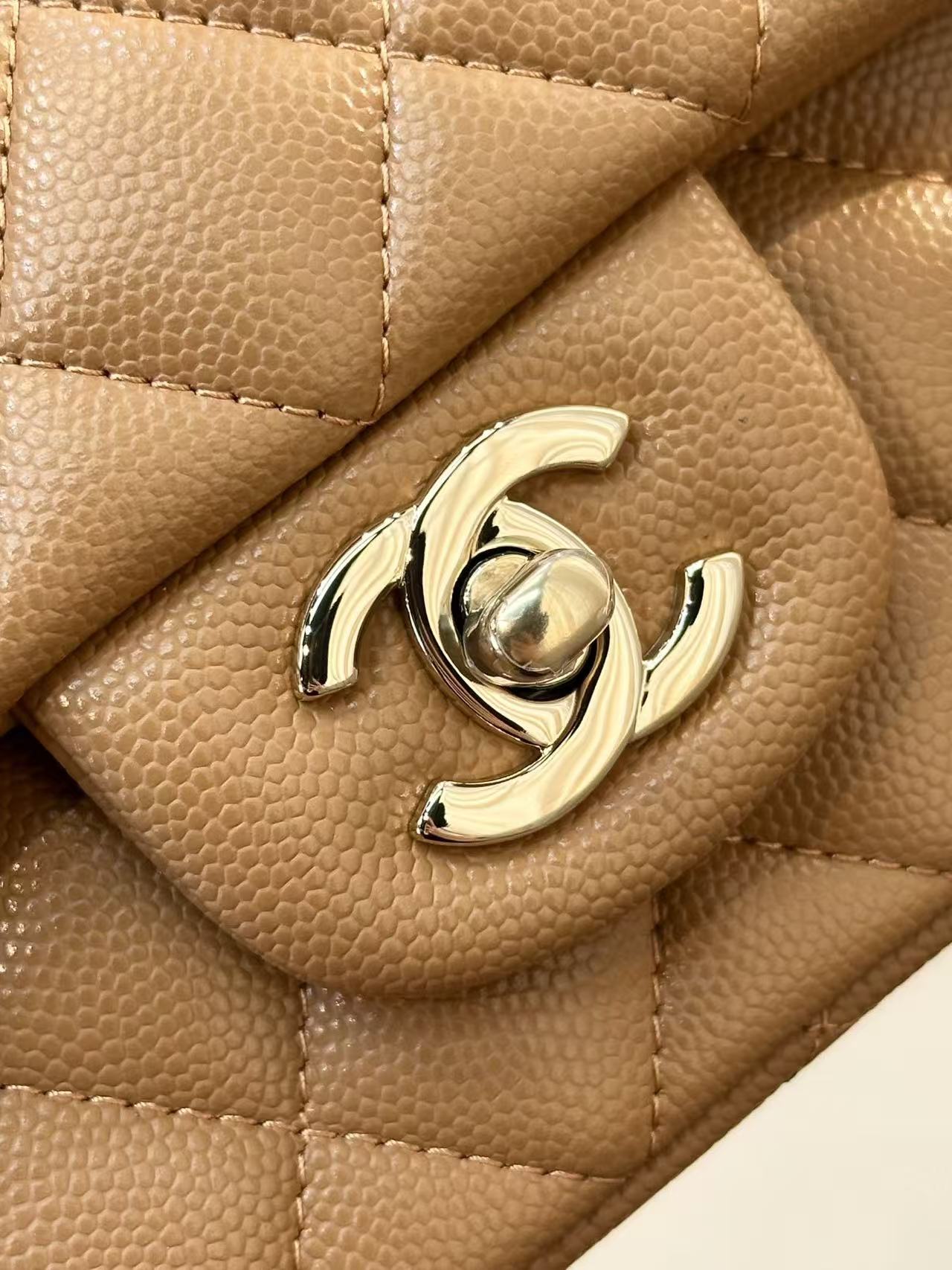 CHANEL 25S FLAP BAG 20 CM IN LIGHT BROWN LAMBSKIN GOLD HARDWARE 25626
