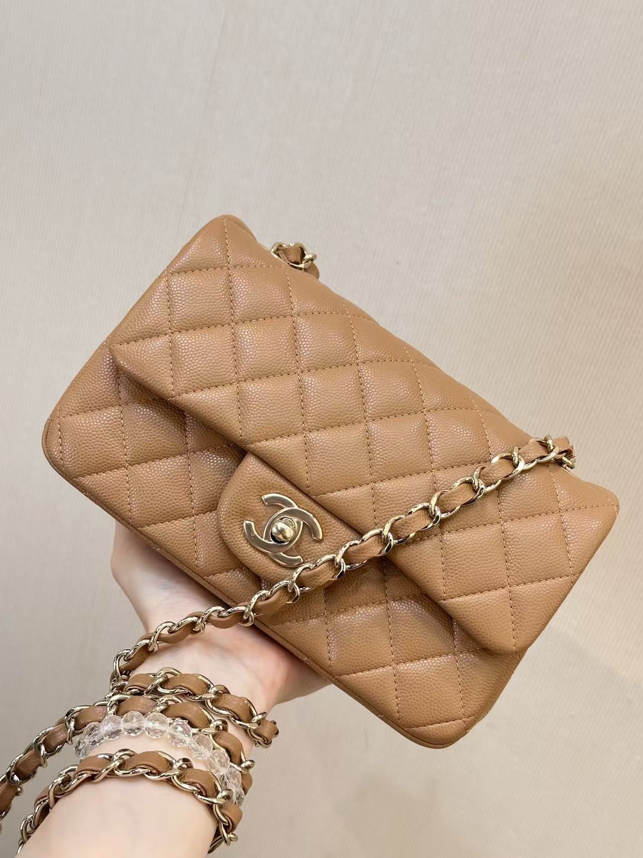 CHANEL 25S FLAP BAG 20 CM IN LIGHT BROWN LAMBSKIN GOLD HARDWARE 25626