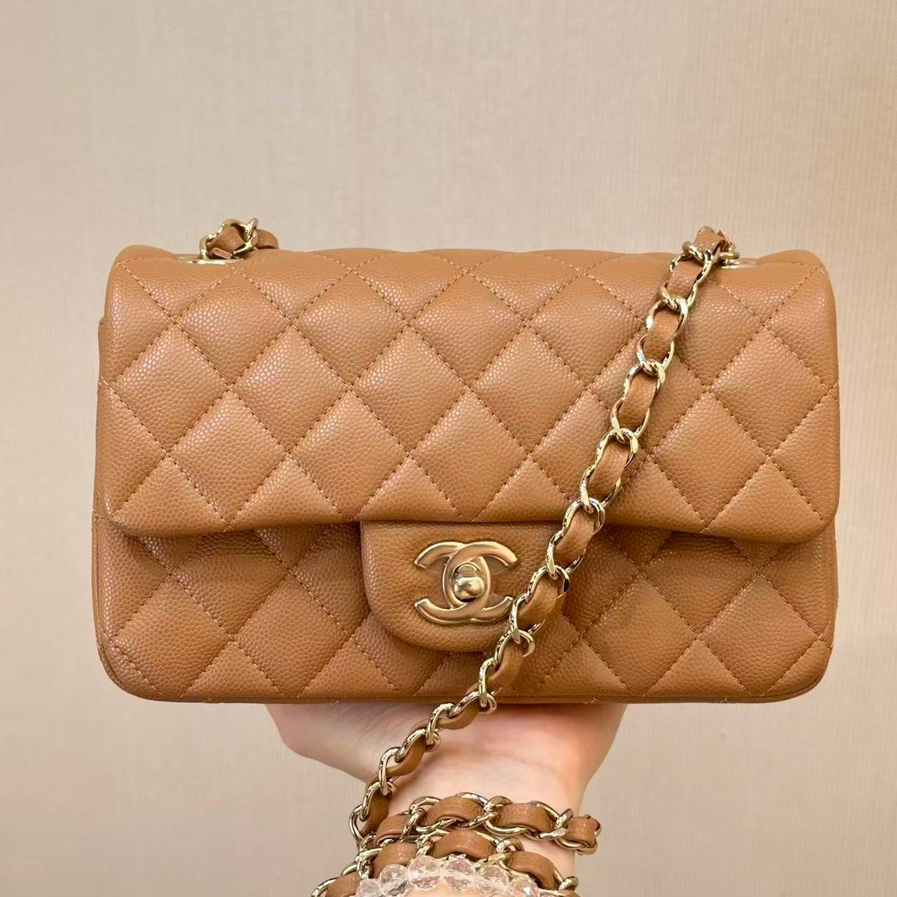 CHANEL 25S FLAP BAG 20 CM IN LIGHT BROWN LAMBSKIN GOLD HARDWARE 25626