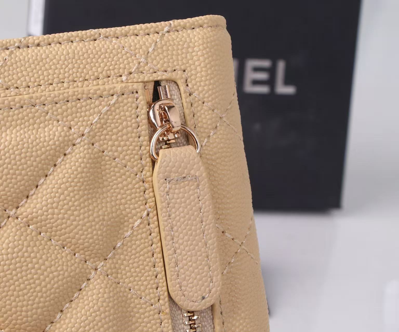 CHANEL FLAP CARD HOLDER IN BEIGE CAVIAR CALFSKIN WITH CRYSTAL EMBOSSED LOGO