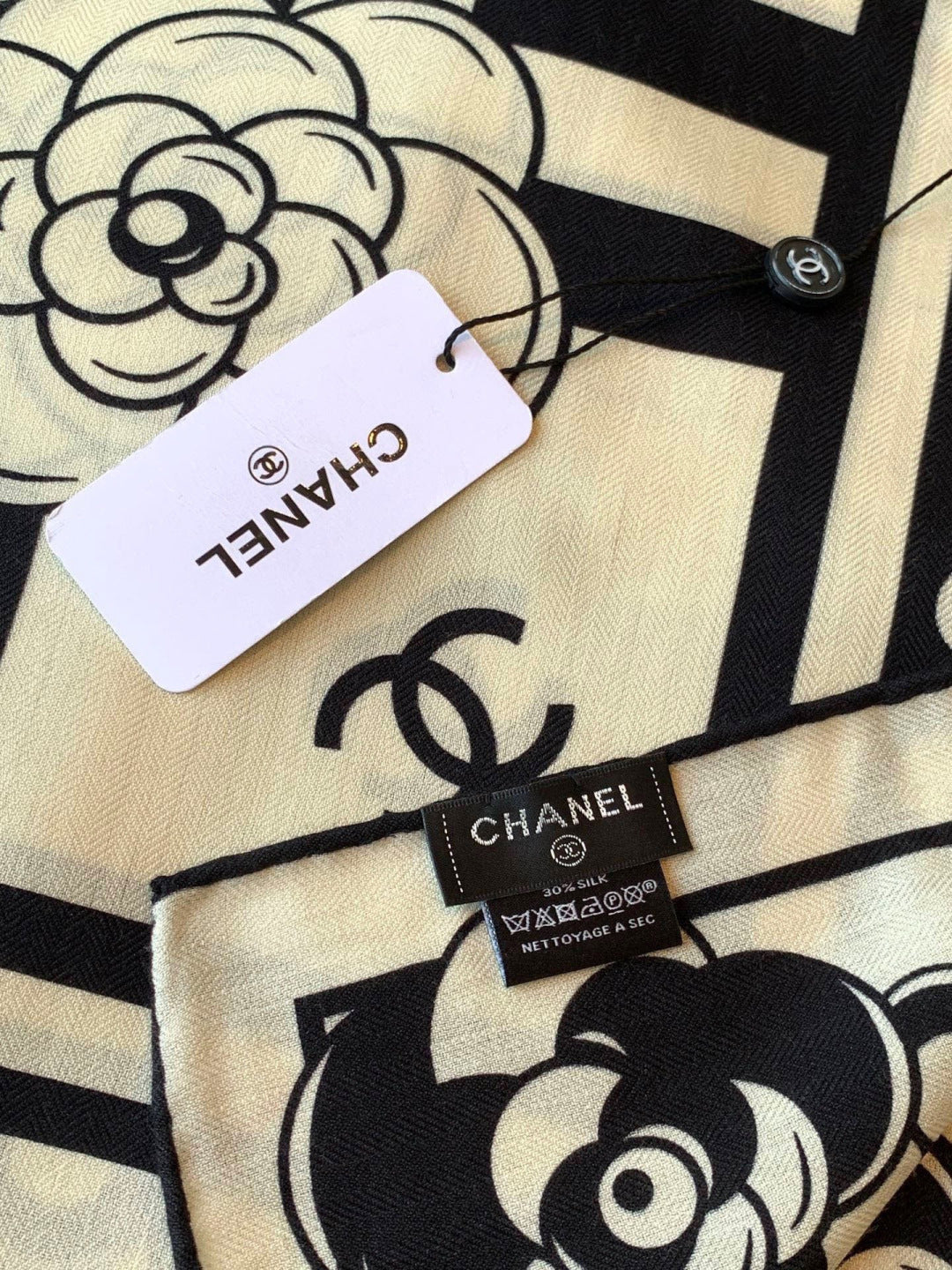 CHANEL 26S SCARF 135 IN CASHMERE AND SILK 306114