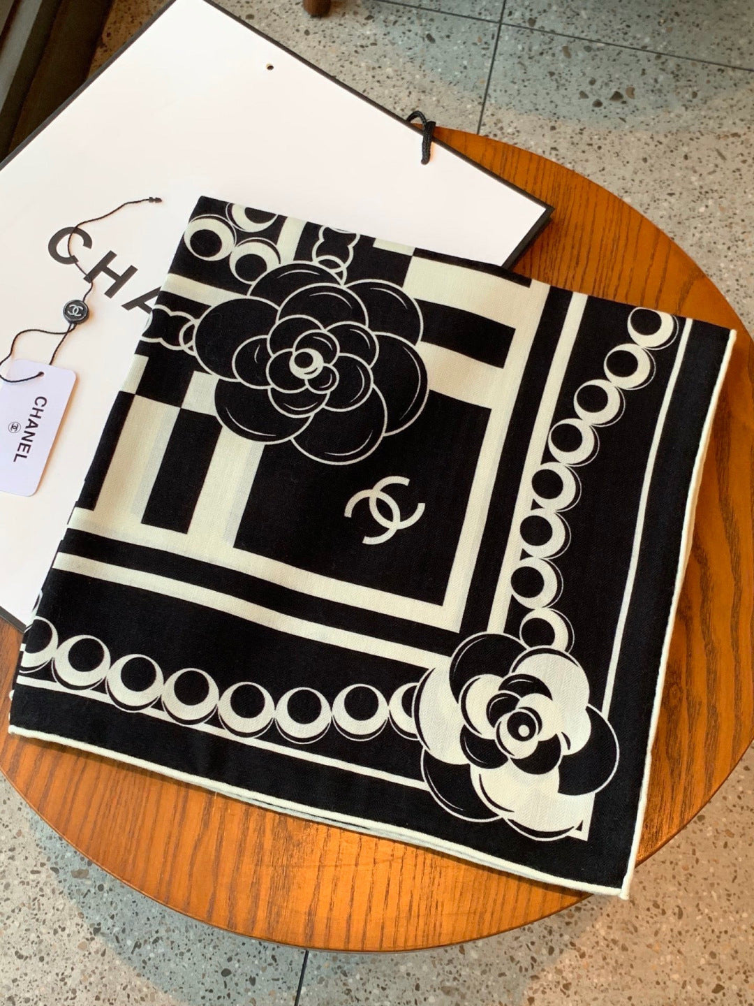 CHANEL 26S SCARF 135 IN CASHMERE AND SILK 306116