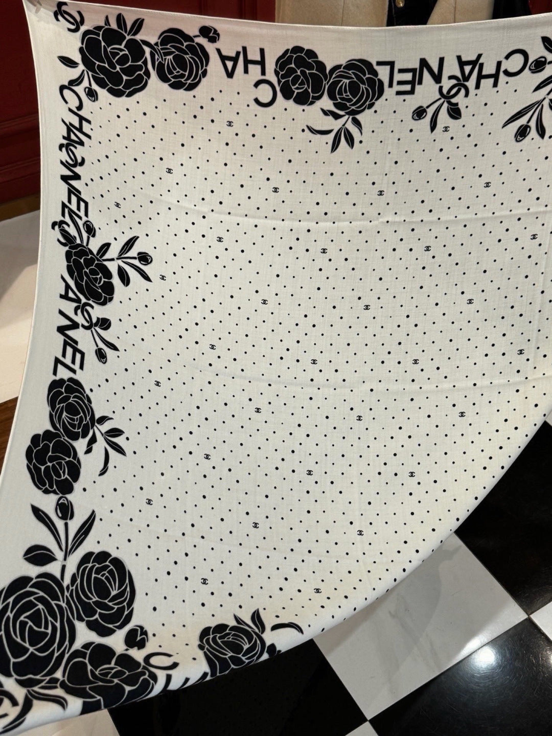 CHANEL 26S SCARF 140 IN CASHMERE AND SILK 309331