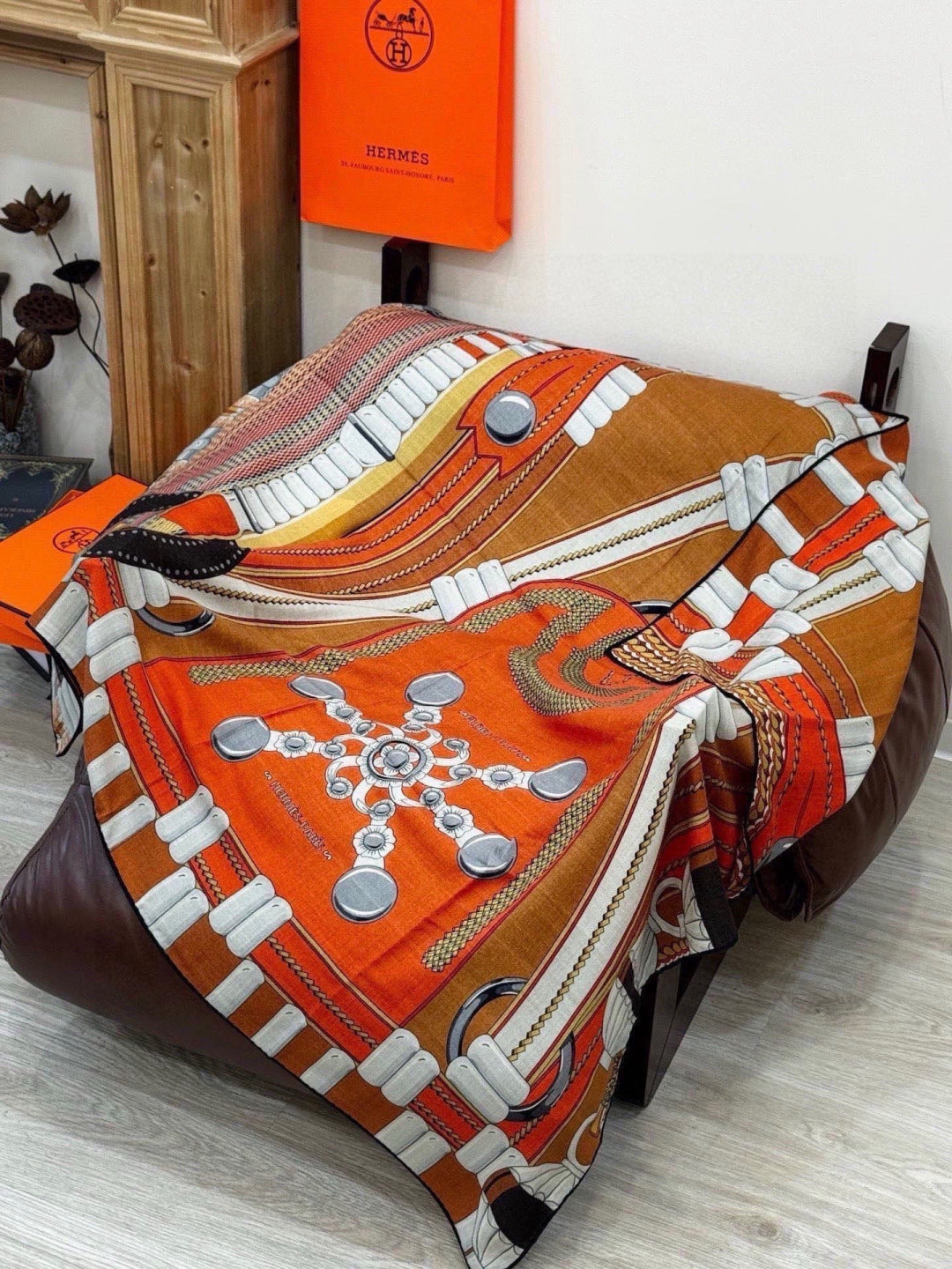 HERMES 26S PRINTED SQUARE SCARF 140 IN SILK 309332