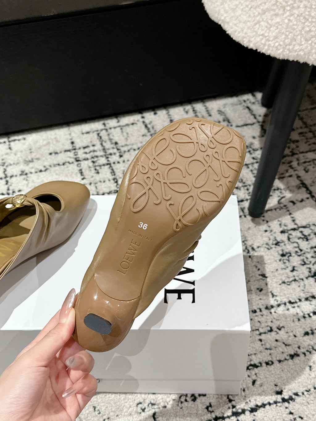 CHLOÉ 26S HIGH-HEELED MULES IN CAMEL BROWN CALFSKIN