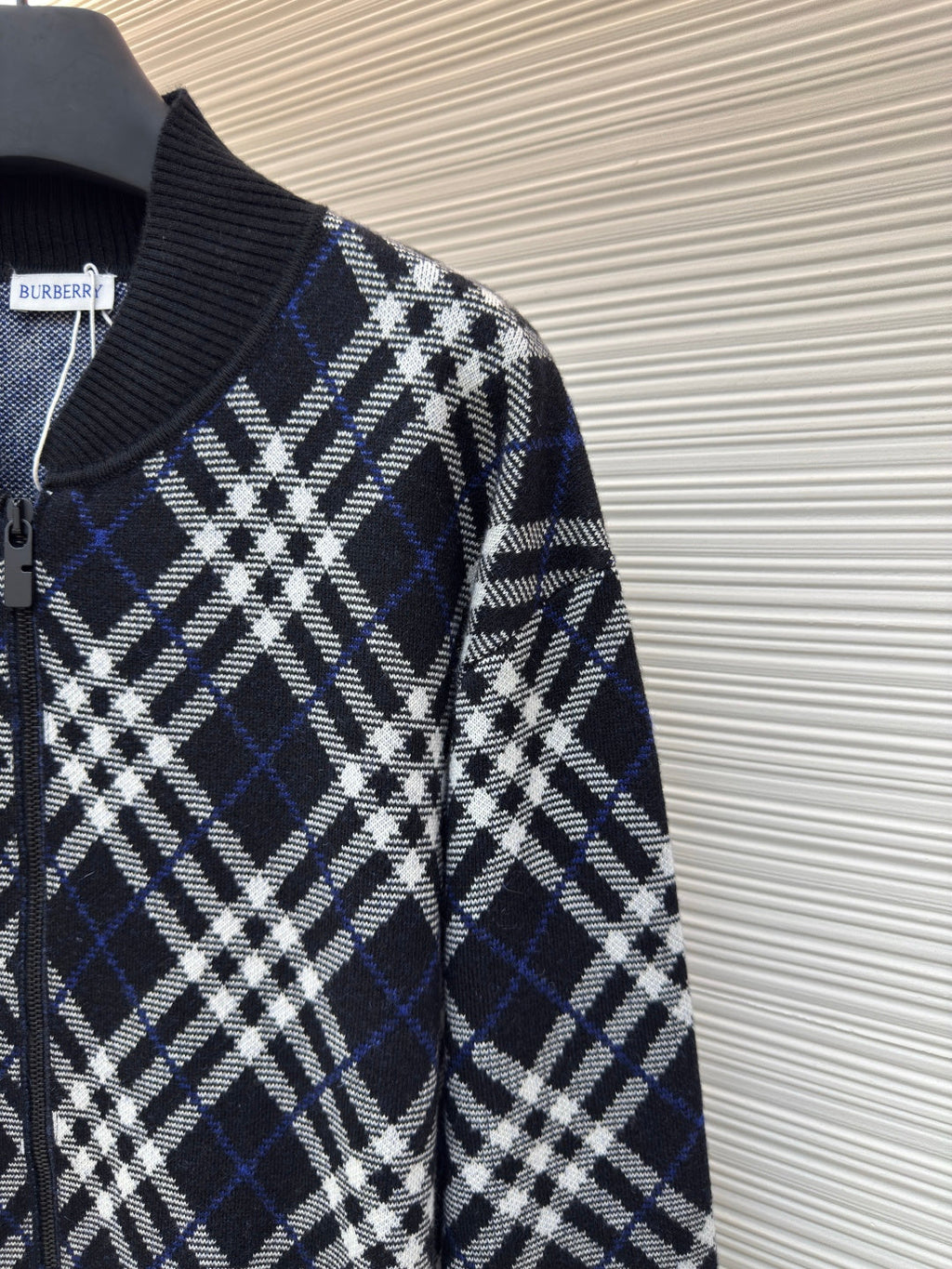 BURBERRY 26S JACKET 427