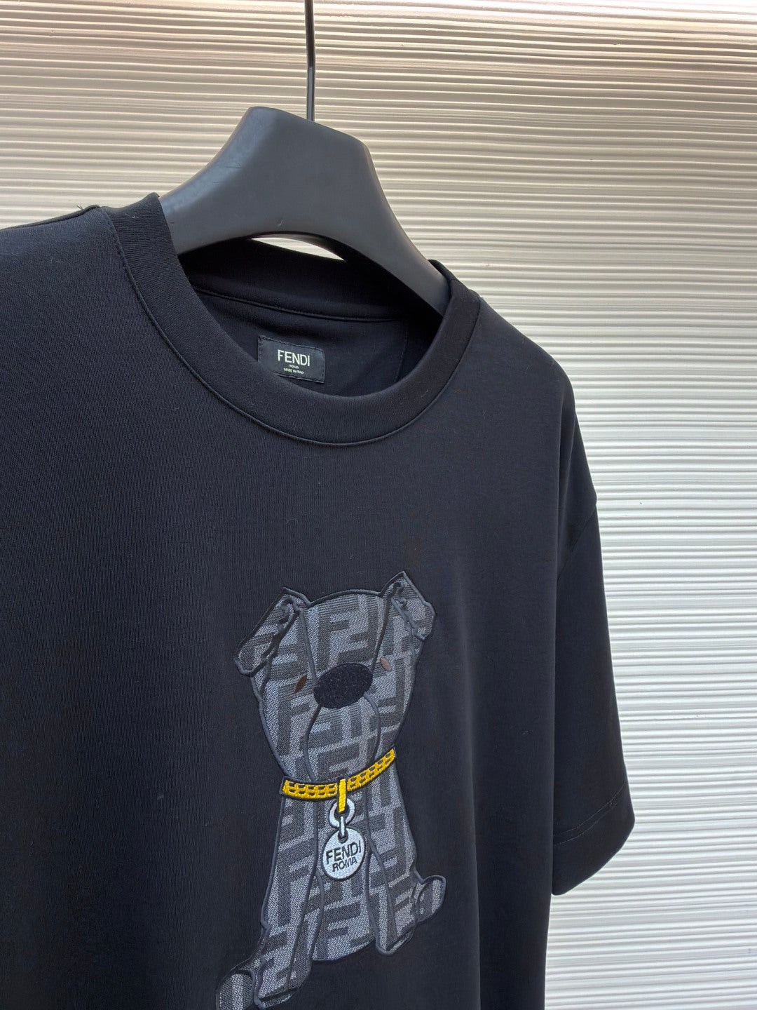 FENDI 26S SHORT SLEEVE T-SHIRT 211