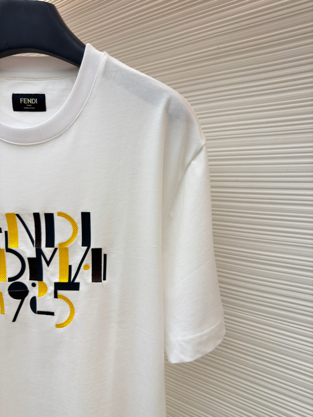 FENDI 26S SHORT SLEEVE T-SHIRT 200