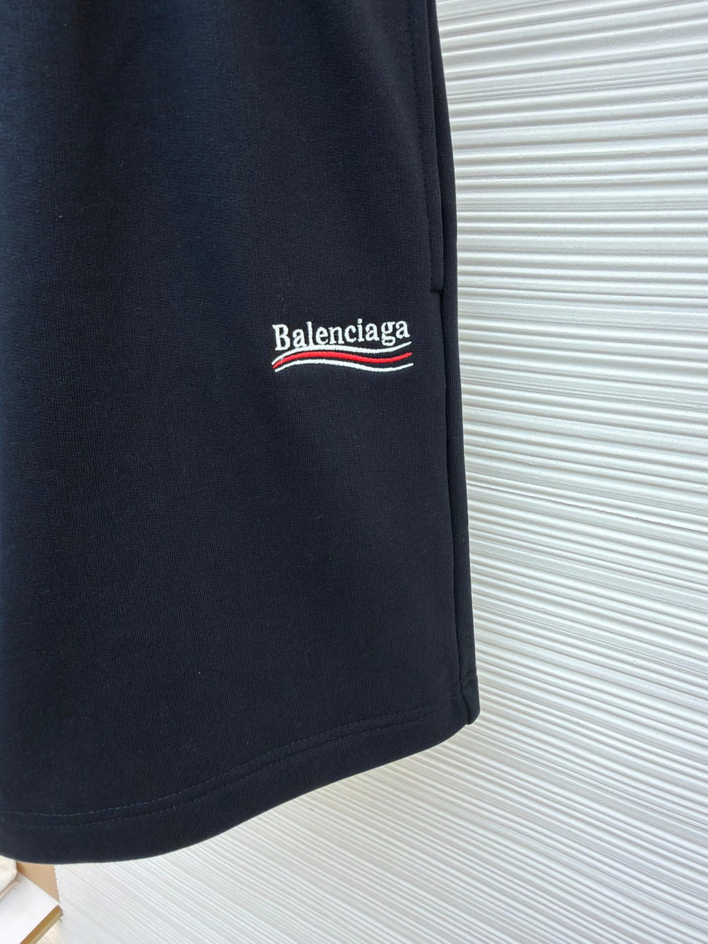 BALENCIAGA 26S SHORTS 144