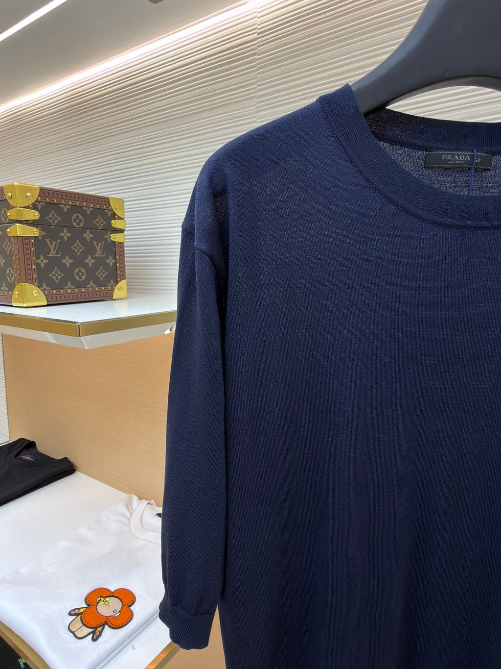 PRADA 26S SHORT-SLEEVED SWEATER STYLE 880