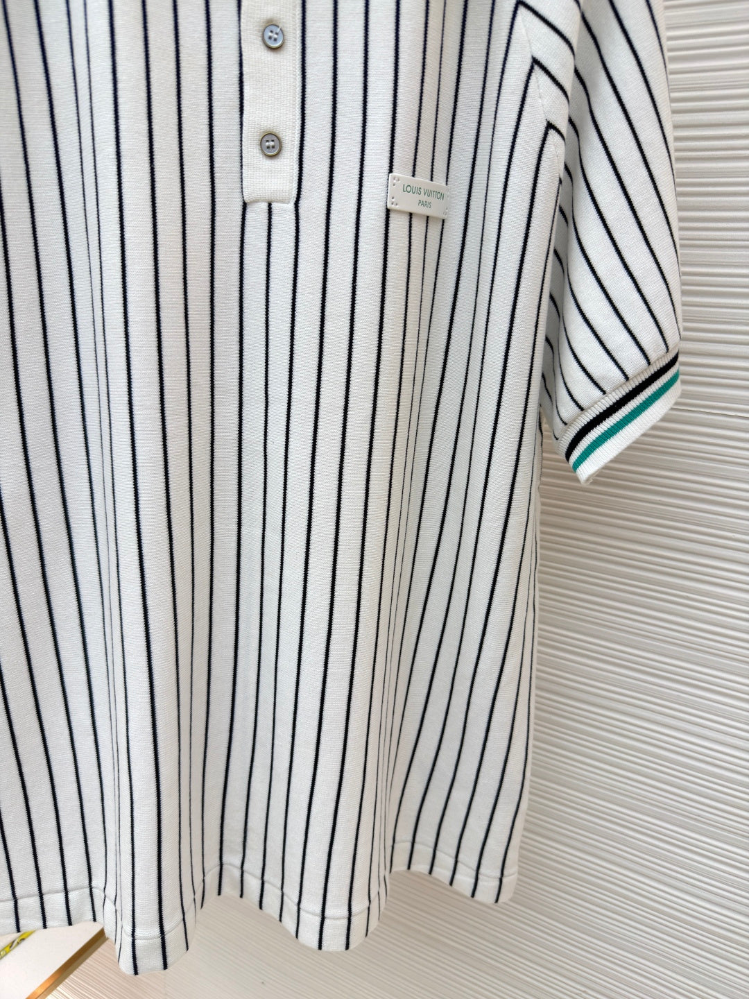 LV 26S SHORT-SLEEVED KNIT POLO SHIRT STYLE 205