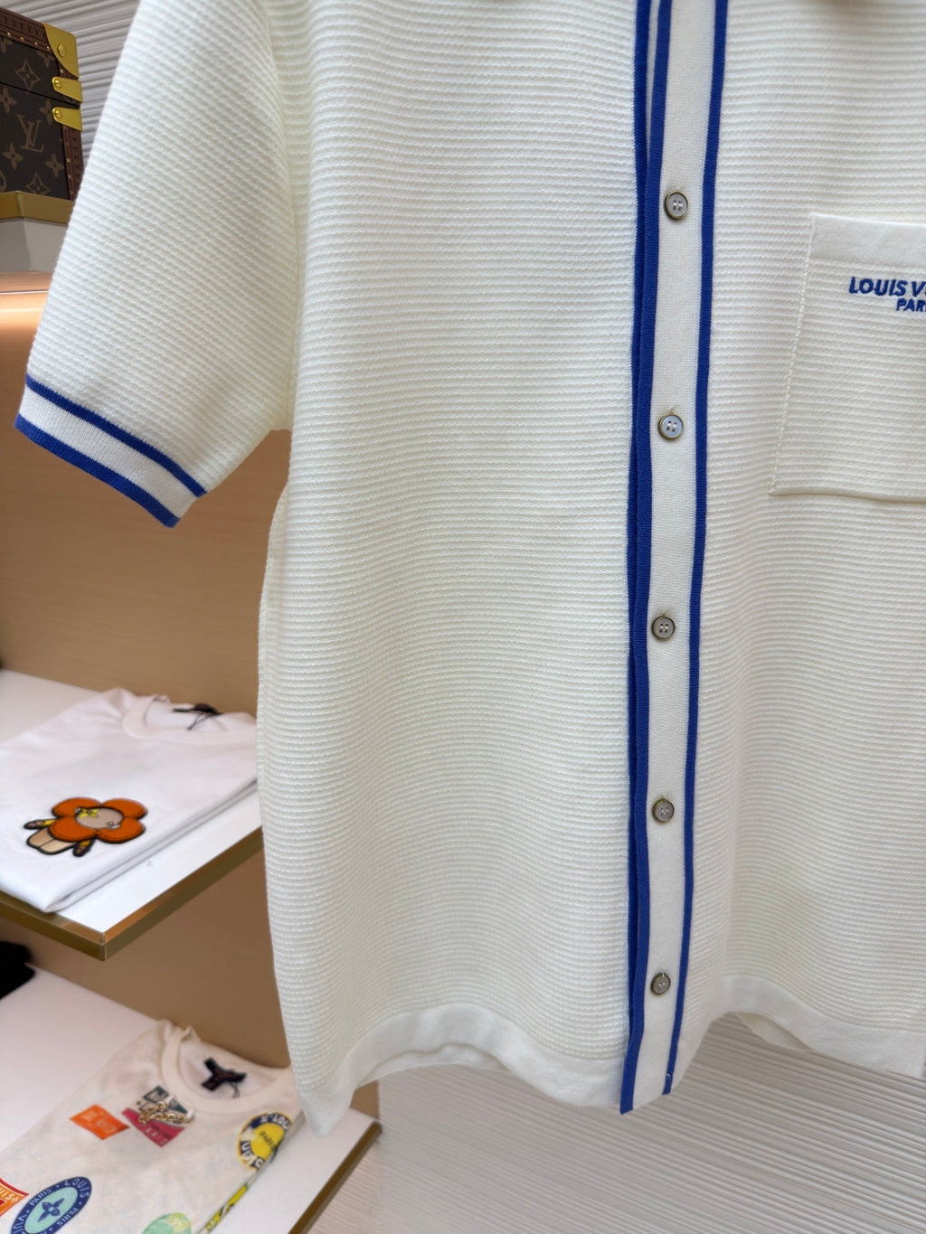 LV 26S SHORT-SLEEVED KNIT POLO SHIRT STYLE 203